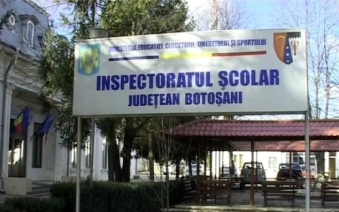 Învăţătorul s-a dat în spectacol în curtea Inspectoratului Şcolar FOTO stiri.botosani.ro