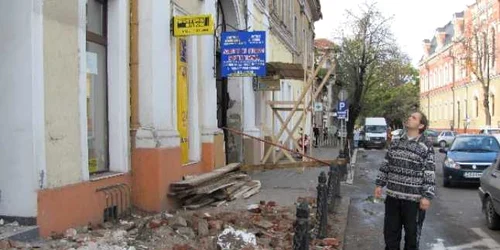 Schelă prăbușită în centrul Oradei