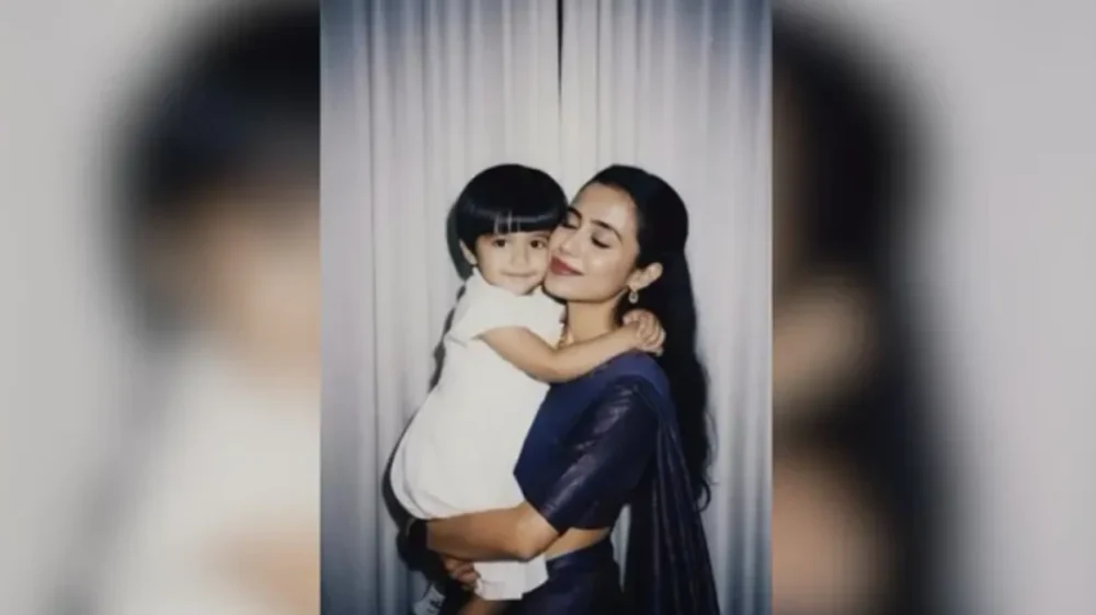 Trendul imaginilor generate de AI cu persoane decedate: alinare sau capcană emoțională? ANALIZĂ