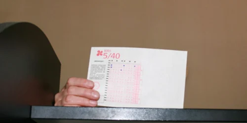 Neamţ: Câştig record, uitat la agenţia loto