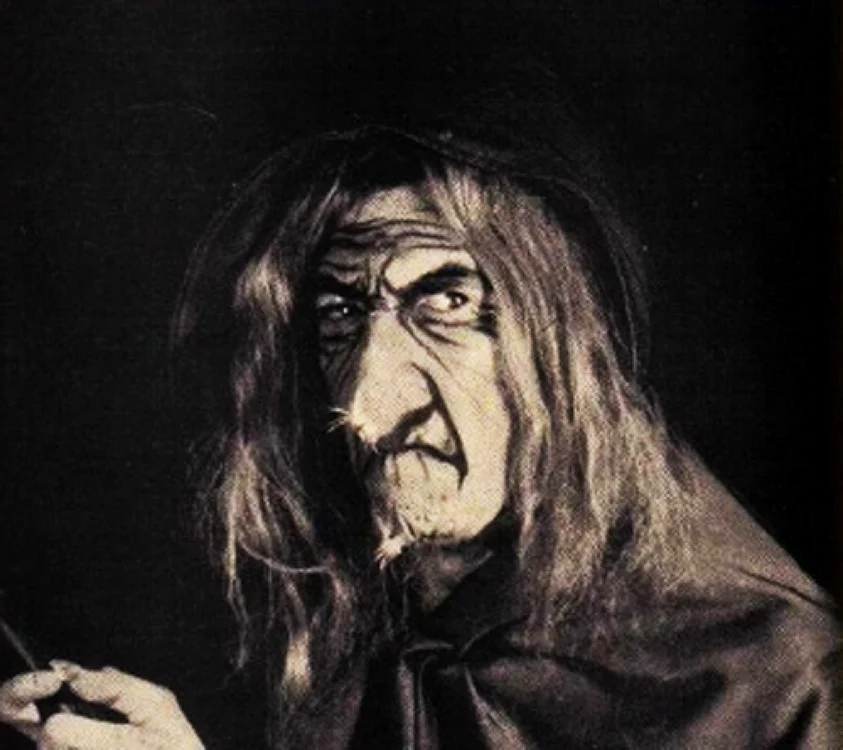 Baba Cloanţa, unul dintre personajele mitologice din basmele româneşti