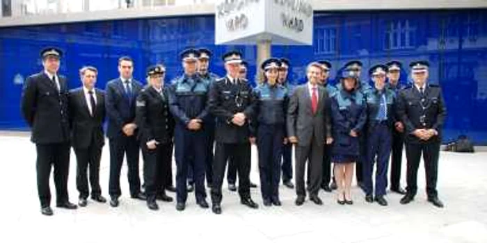 ADVNWS20120719_0027