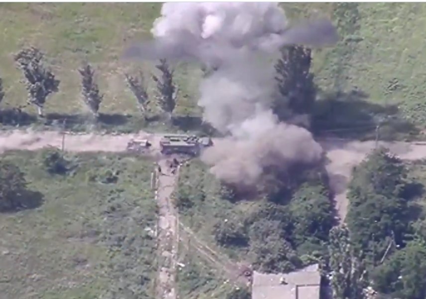 Ucrainenii „pisează” cu HIMARS-urile bateriile de artilerie și instalațiile de război electronic ale rușilor