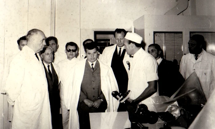 Nicolae Ceaușescu, vizită în regiunea Bacău (© „Fototeca online a comunismului românesc”, cota: 343/1966)