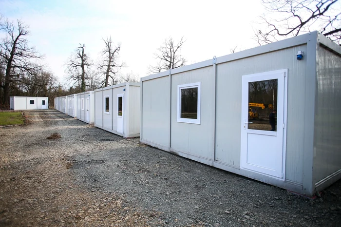 Statul a organizat spitale Covid-19 în containere