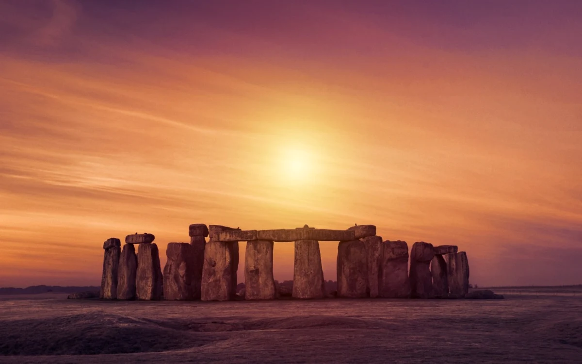 Stonehenge este un monument care datează din neolitic FOTO Shutterstock