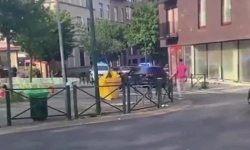 urmarire ca in filme in belgia  un roman a decolat cu bmw ul  dupa ce a fost prins la furat s a tras si un foc de arma webp