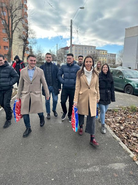 TNL, acțiune caritabilă pentru copiii defavorizați, în prag de sărbători: „România să le ofere șanse egale tuturor copiilor români”
