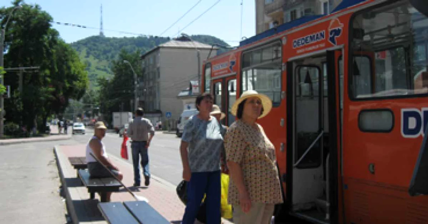 Neamt: Autobuzele, înlocuite cu troleibuze în centru
