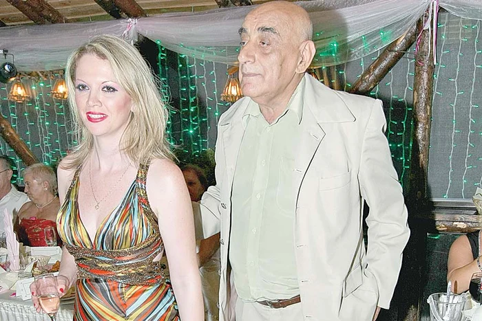 A fost si blond nisipiu