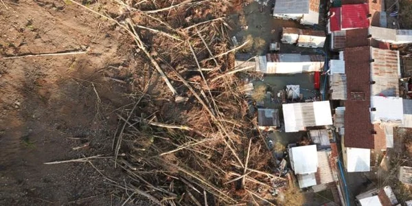 aluencari teren azuga foto isu