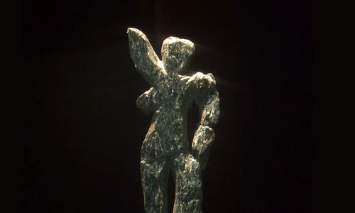 O femeie însărcinată în paleolitic (II) jpeg