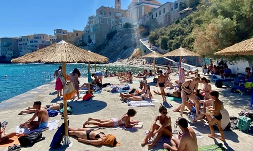 plaje syros greece jpg