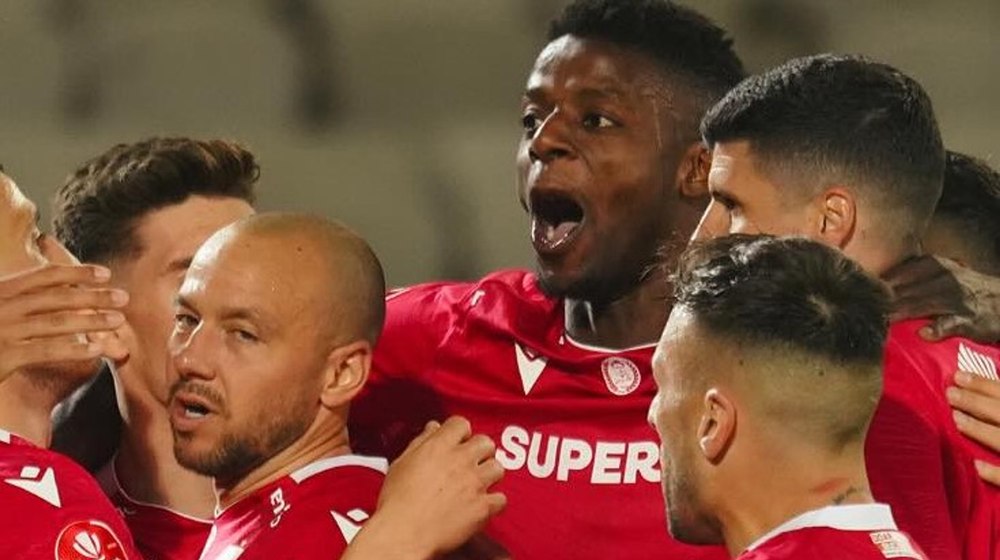 Spectacol total la Cluj-Napoca. Dinamo, prima victorie în play-offul Superligii, într-un meci cu 6 goluri