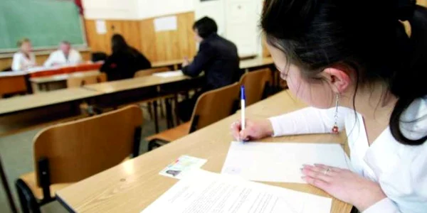 Elevii din şase licee din Dolj nu au obţinut nota 6 pentru promovare  