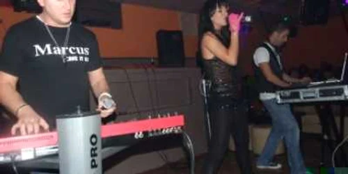 Satu Mare: Dj Project a concertat aseară pentru 100 de persoane(GALERIE FOTO)