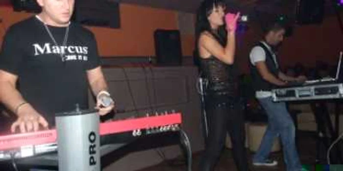 Satu Mare: Dj Project a concertat aseară pentru 100 de persoane(GALERIE FOTO)