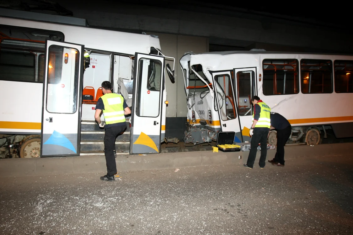 10 mai 2012. Trei tramvaie s-au ciocnit în Pasajul Lujerului din cauza problemelor la sistemul de frânare. Ancheta a scos la iveală faptul că vatmanii circulau cu viteză mai mare decât cea permisă