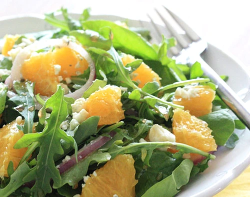 Salata cu portocale, ceapa rosie si feta jpeg
