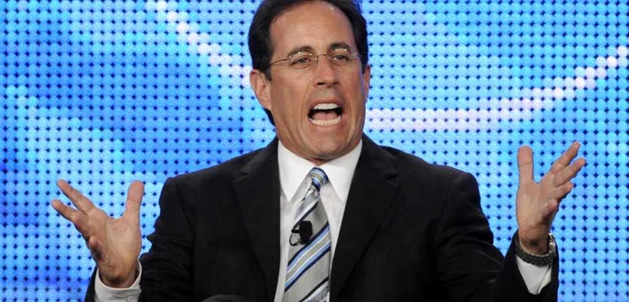 Jerry Seinfeld se plimbă cu maşina şi discută despre lucruri obişnuite cu invitaţii săi în noul serial, „Comedians In Cars Getting Coffee“ FOTO Reuters