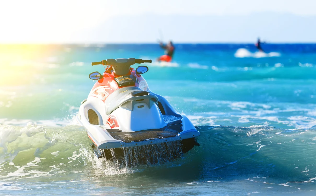 Doi turiști pe jetski împușcați mortal de Garda de Coastă algeriană FOTO Shutterstock