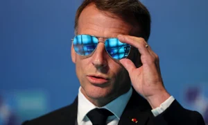 Emmanuel Macron cu ochelari de soare la Summitul NATO FOTO AFP
