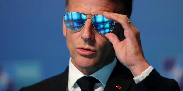 Emmanuel Macron cu ochelari de soare la Summitul NATO FOTO AFP