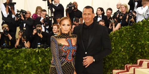 jennifer lopez si alex rodriguez foto guliver/getty images