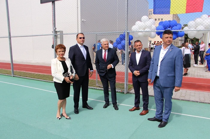 Terenurile sportive au fost inaugurate de politicienii PSD FOTO: Primăria Focșani