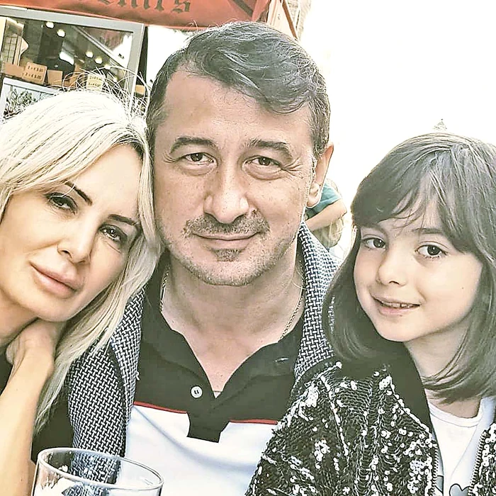 Alături de  George Tal şi  de fiica lor,  Maria