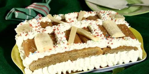 tort de piscoturi FOTO Cărticica Practică