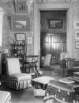 Salon din reședința lui Emanoil Porumbaru din str. Piața Amzei nr.4, ante 1914. Fotografia face parte din patrimoniul Muzeului Municipiului București, Colecția Fotografii.