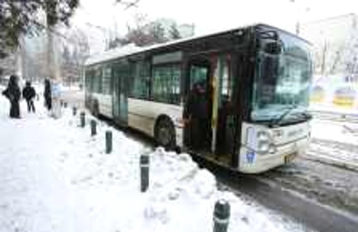 Atacul a avut loc într-o staţie de autobuz din Bucureşti FOTO Arhivă Adevărul
