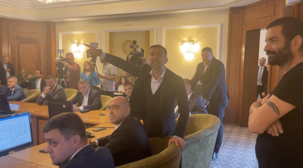 George Simion şi Gabriel Zetea, la un pas de bătaie. Ironii pentru liderul AUR: Domnule Georgeta Simeleone