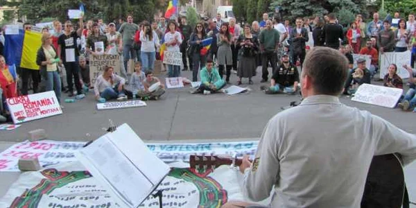 Protest la Constanţa împotriva exploatării Roşia Montana