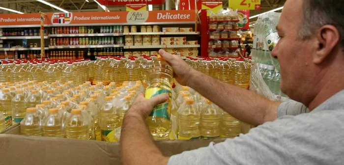 Şi uleiul de pe rafturile  magazinelor este produs în străinătate