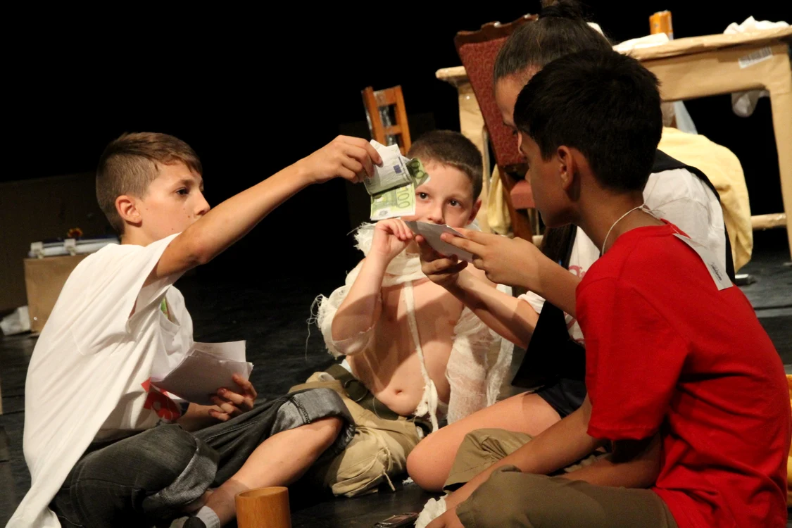 Centrul de Teatru Educațional Replika jpeg