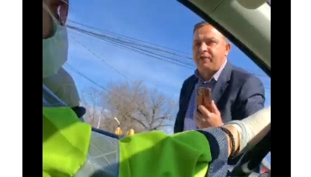 Marian pătuleanu şi poliţiştii rutieri                                              Captură video