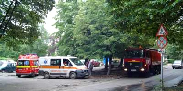 La faţa locului s-au mobilizat poliţişti, pompieri şi medici - imagine arhivă ADS Ploieşti
