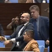 bataie in parlamentul Bulgar captura x png