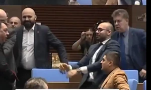 bataie in parlamentul Bulgar captura x png