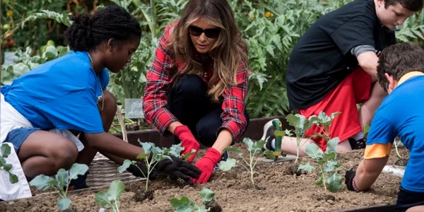 Melania in gradina FOTO AFP 