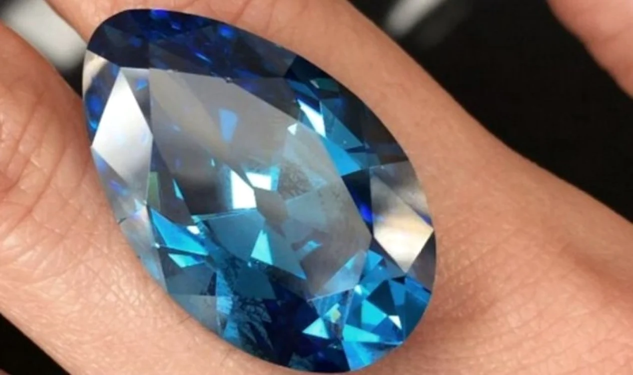 Diamant albastru