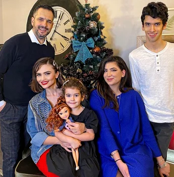 madalin ionescu familie png