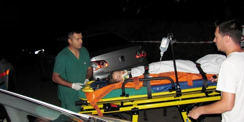Rudele fetiţei îi acuza pe medicii din Târgovişte că au ţinut-o prea mult în spital