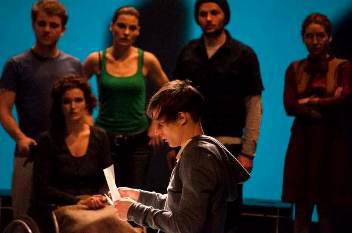 o poveste ciudata cu un caine la miezul noptii teatrul anton pann