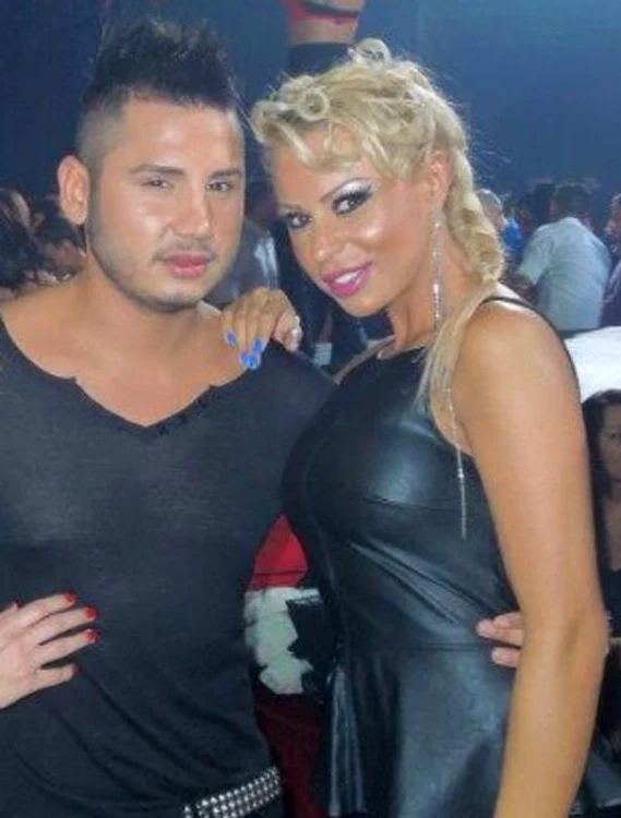 Adrian Pescariu şi fotomodelul Roxana Răducu.