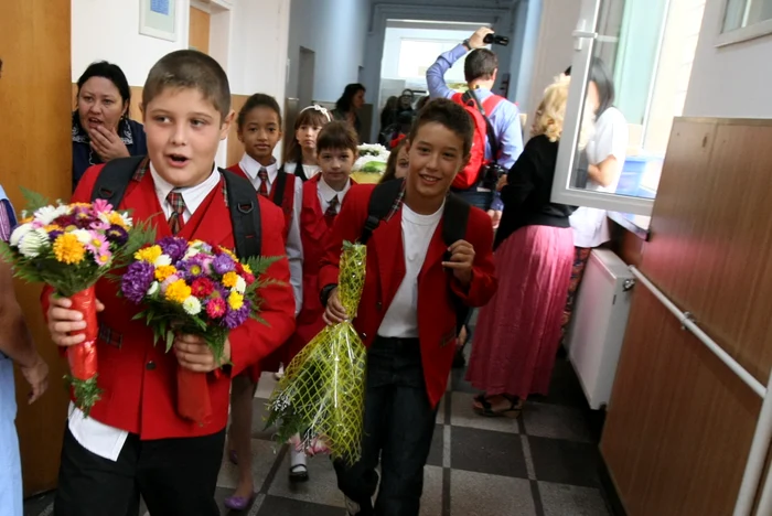 Curtea Şcolii "Jose Marti" din Capitală a fost plină