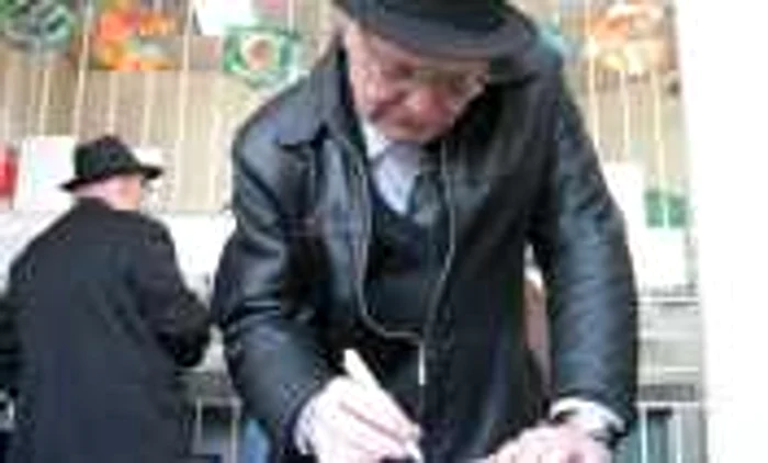 Cei mai mulţi speră ca zilele de naştere să le aducă marele premiu