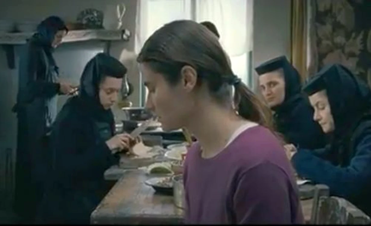 
    Cristian Mungiu a câştigat marele trofeu al Festivalului de la Cannes, în 2007, cu «4 luni, 3 săptămâni şi 2 zile»  